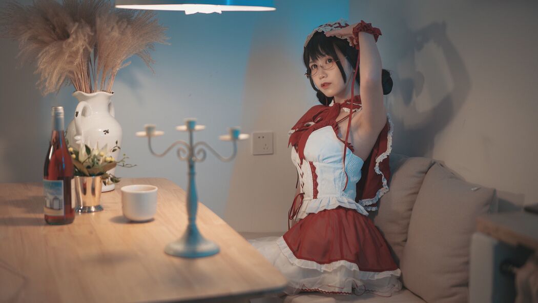 [网红Coser] Monthly su "Little Red Riding Hood"