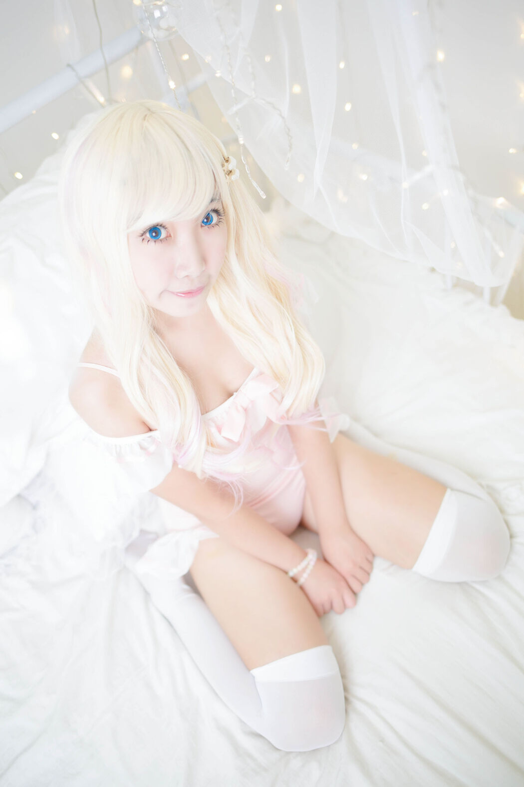 Coser Mi Du Miao "Pink Swimsuit"