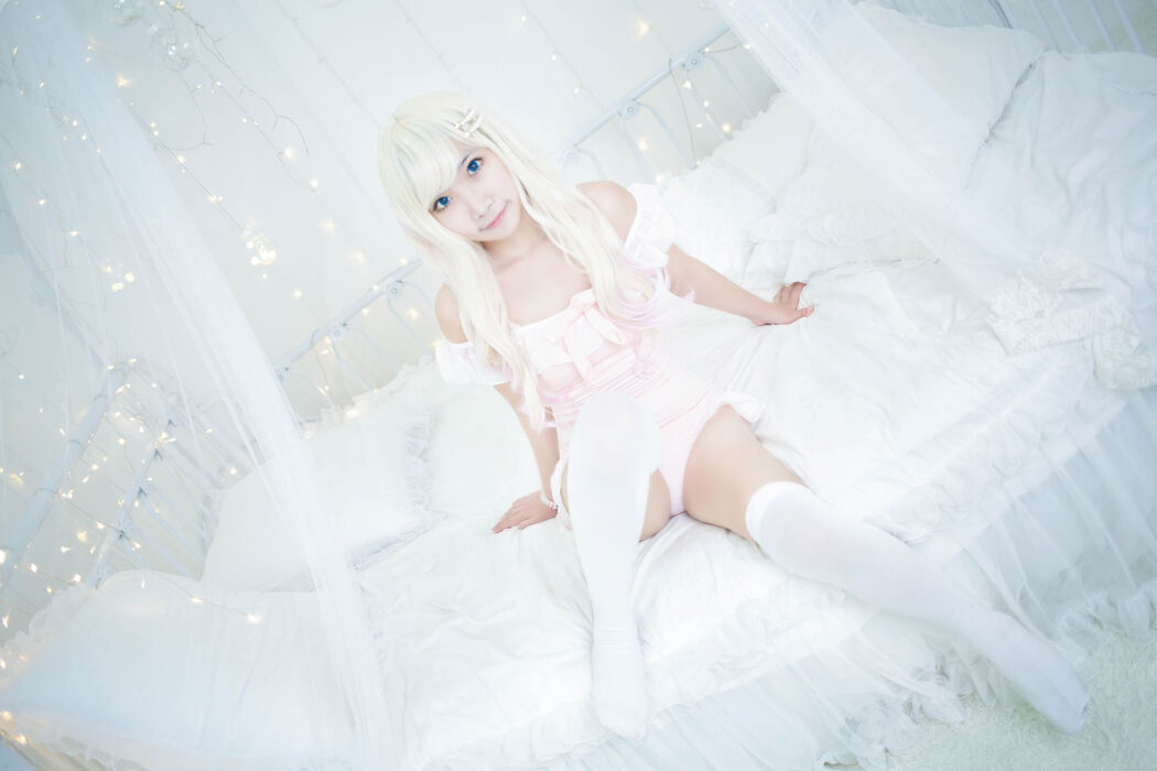 Coser Mi Du Miao "Pink Swimsuit"