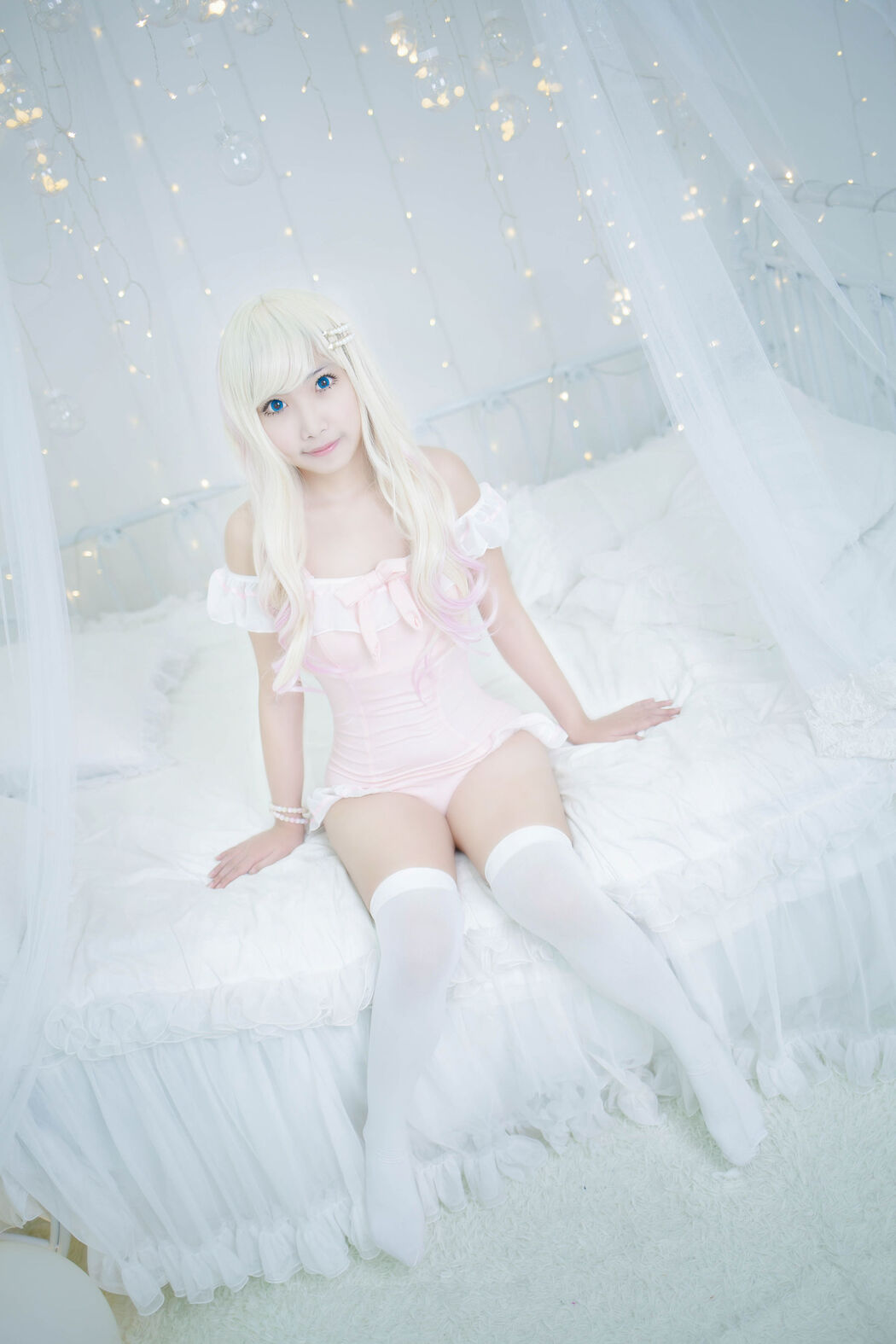 Coser Mi Du Miao "Pink Swimsuit"