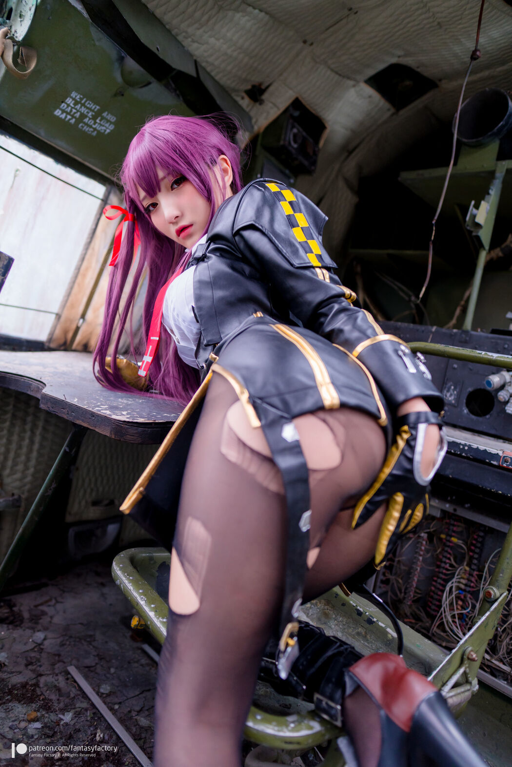 COSER Xiaoding "Black Silk + Vinyl + Female Killer" [Fantasy Factory]