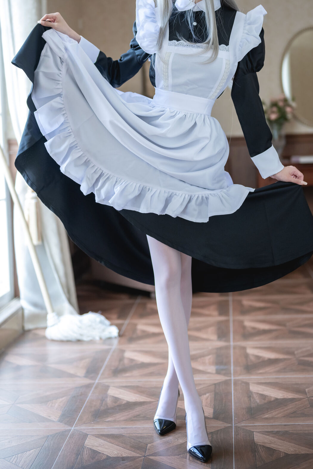 [Net Red COS] Long Legs Coser Qingqingzi Js - Professional Love Cover Photo