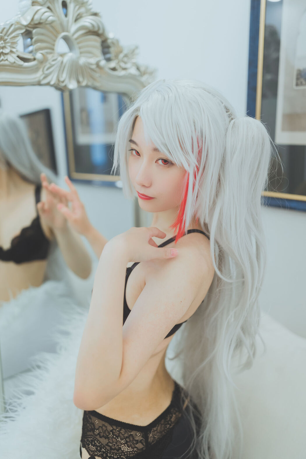 [网红Coser] Cong Cong Cong Luan "Weiou Lingerie"