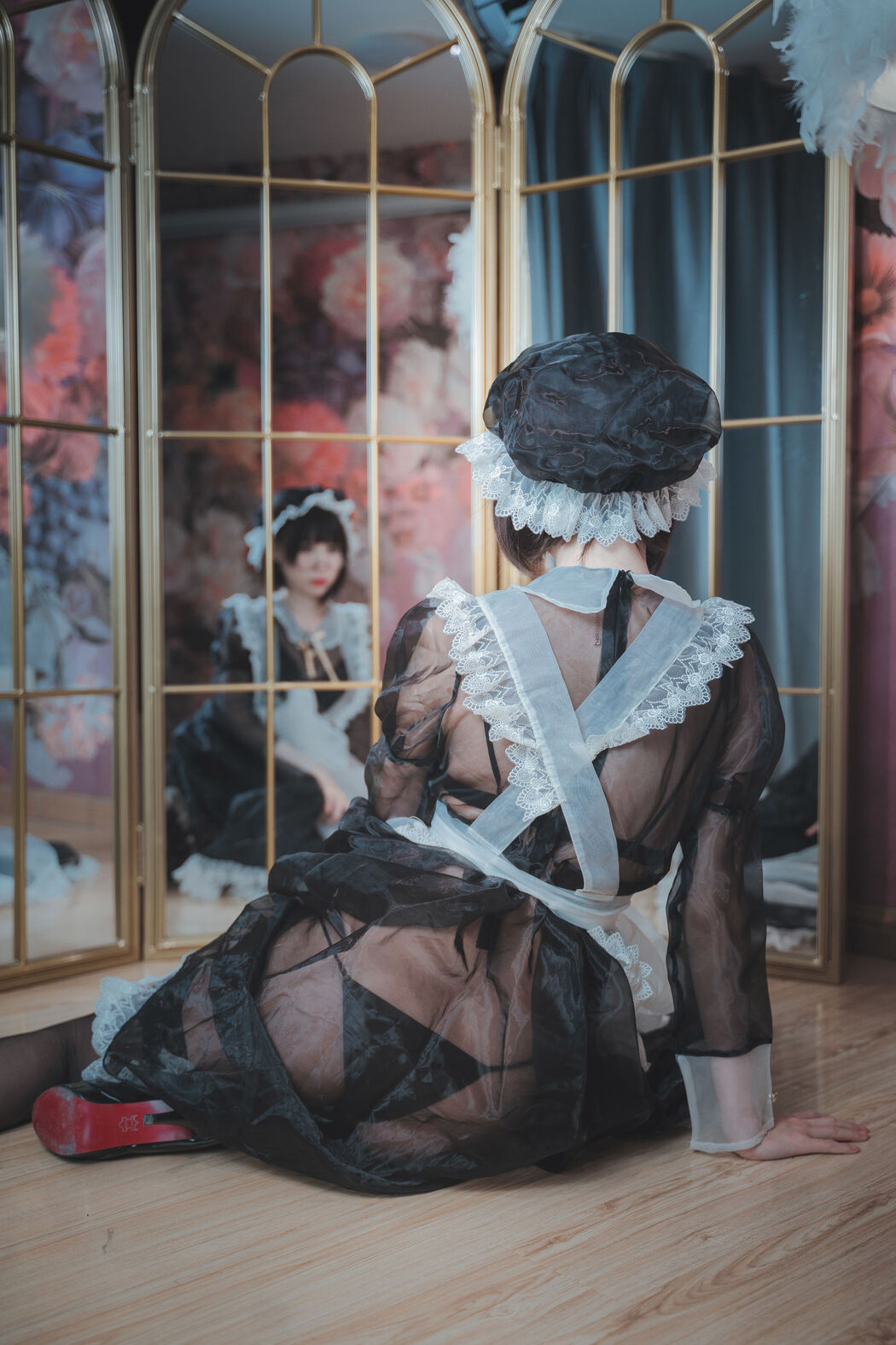 Cute girl Coser Nange "Transparent Maid"