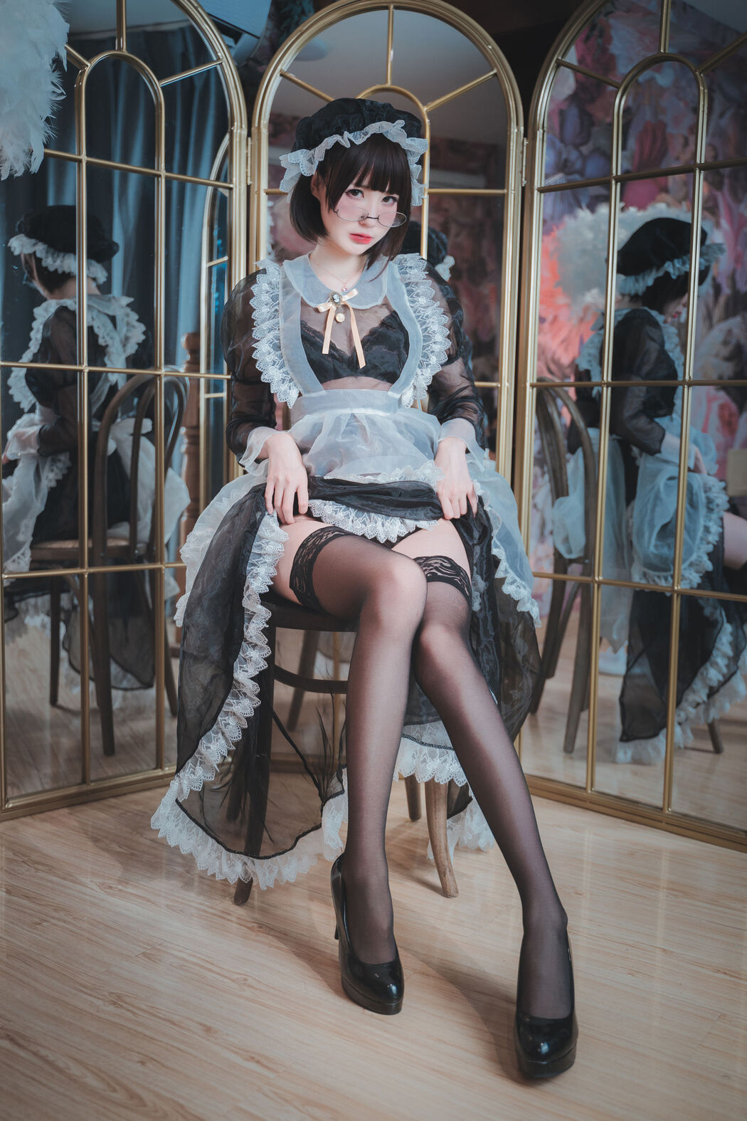 Cute girl Coser Nange "Transparent Maid"