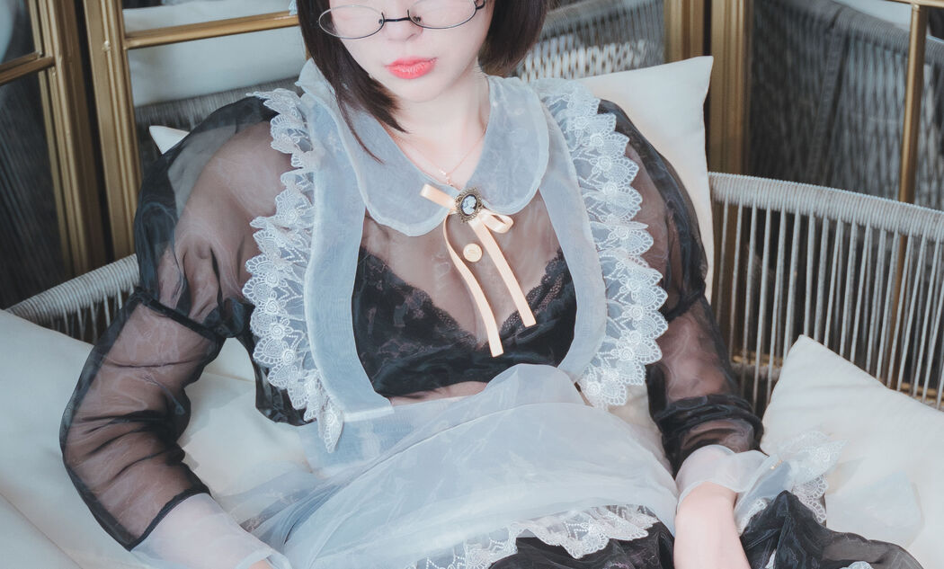 Cute girl Coser Nange "Transparent Maid"