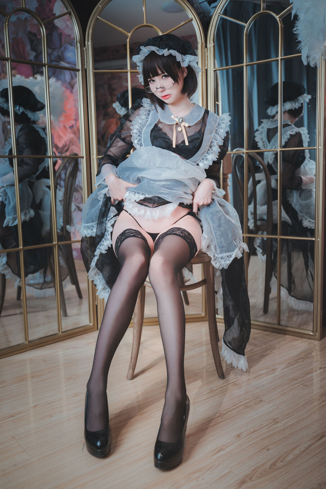 Cute girl Coser Nange "Transparent Maid"
