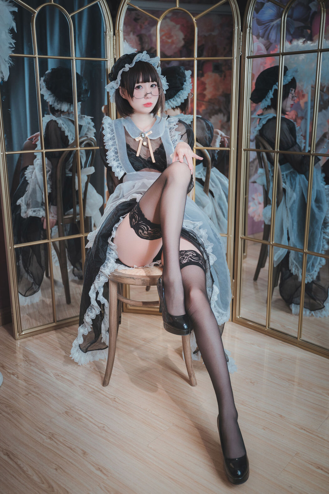 Cute girl Coser Nange "Transparent Maid"