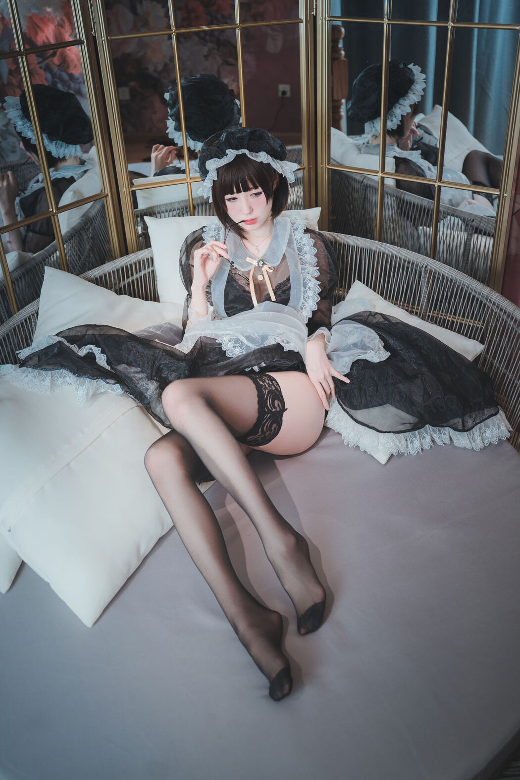 Cute girl Coser Nange "Transparent Maid"