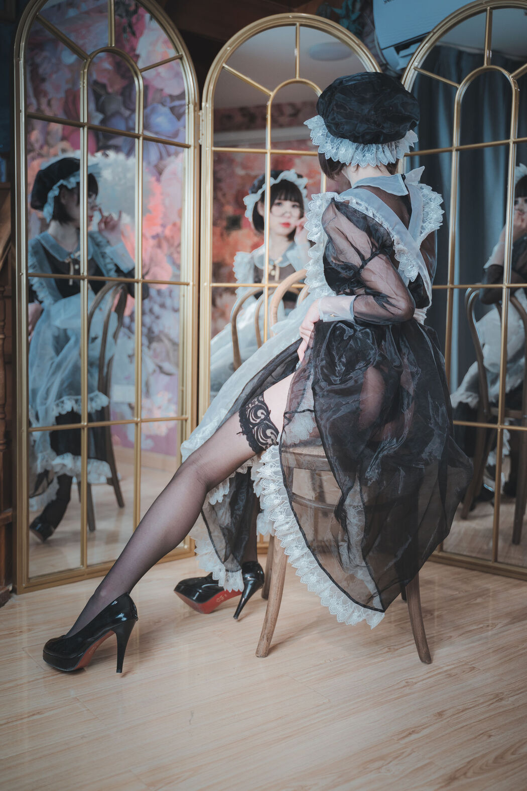 Cute girl Coser Nange "Transparent Maid"