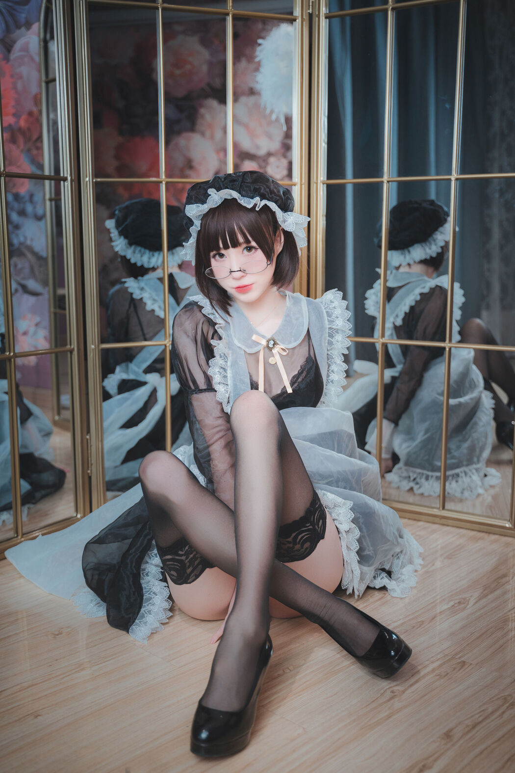 Cute girl Coser Nange "Transparent Maid"