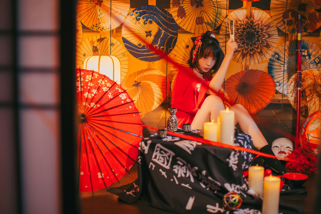 Coser Crazy Cat ss "Red Feather"