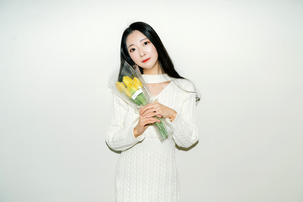 Mona 모나, [Moon Night Snap] In the Room Set.02