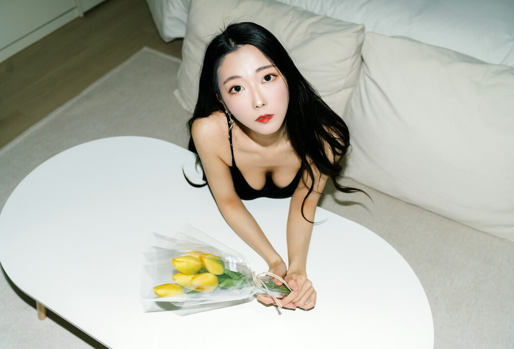 Mona 모나, [Moon Night Snap] In the Room Set.01