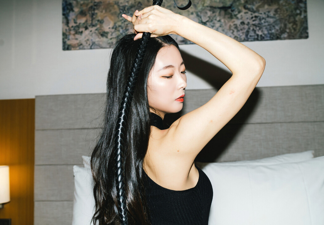 Mona 모나, [Moon Night Snap] BITCH Set.01