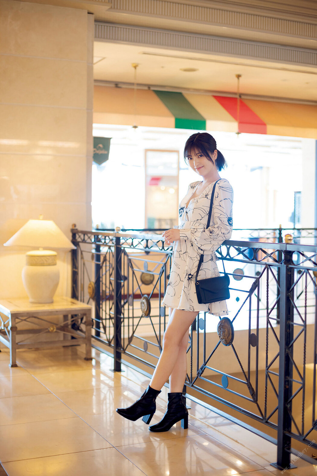 Mio Kudo 工藤美桜, ＦＲＩＤＡＹデジタル写真集 『秘密の旅』 Set.01 Cover Photo