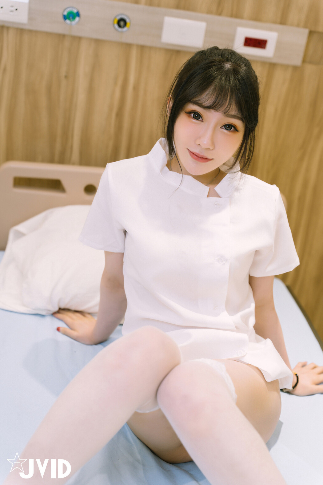 JVID精品 超頂超人氣SSS極品女神璃奈醬口交回春療法 Cover Photo