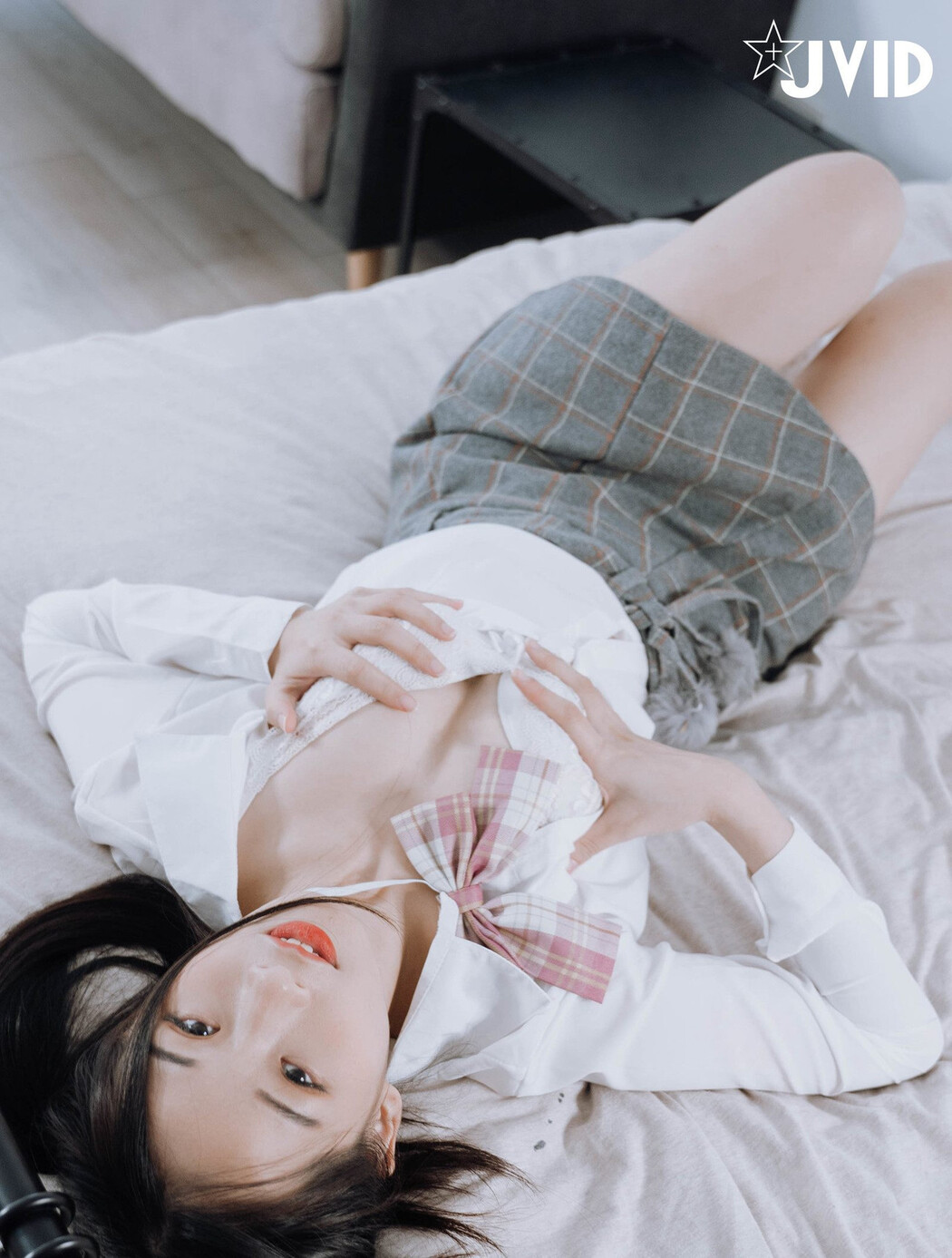 JVID精品 婕咪 雙馬尾女孩想在學長的胯下依偎,四点全露 No.01