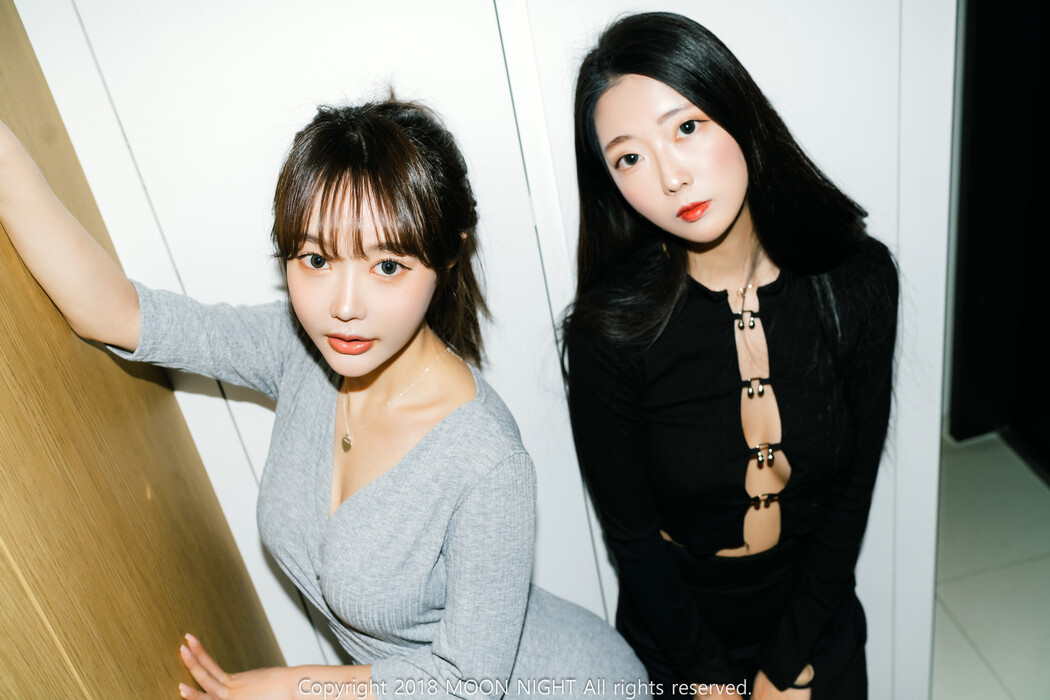 Mona 모나, Jucy 쥬시, [Moon Night Snap] Loveholic Vol.2