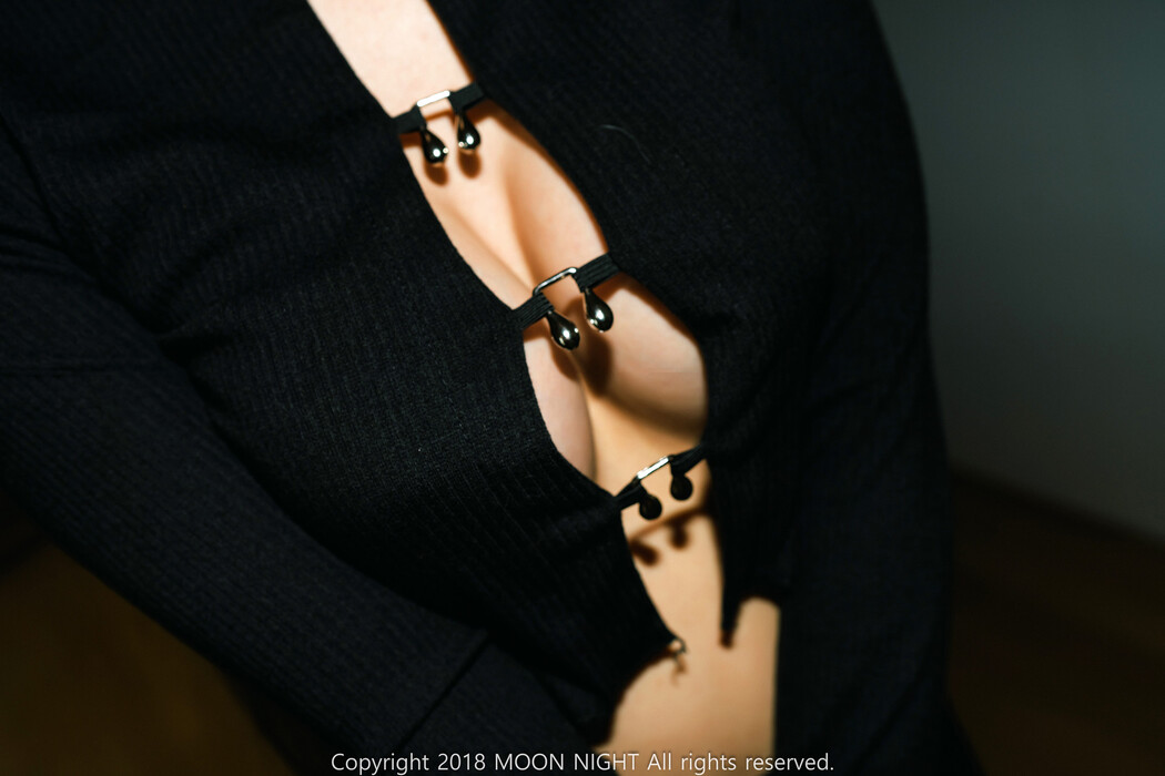 Mona 모나, Jucy 쥬시, [Moon Night Snap] Loveholic Vol.2