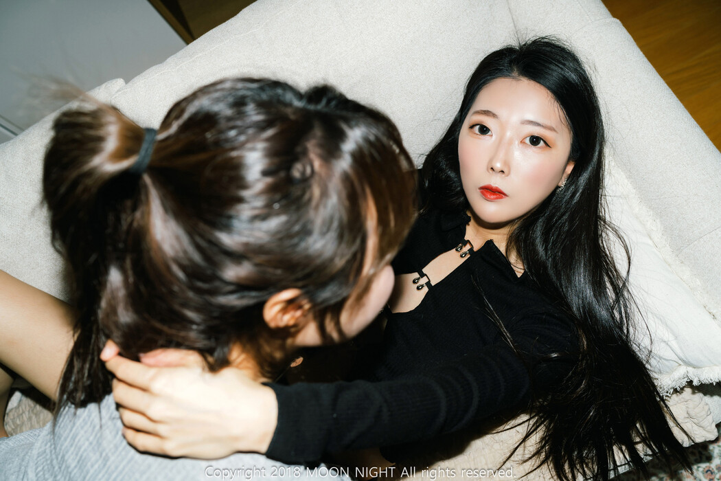 Mona 모나, Jucy 쥬시, [Moon Night Snap] Loveholic Vol.2