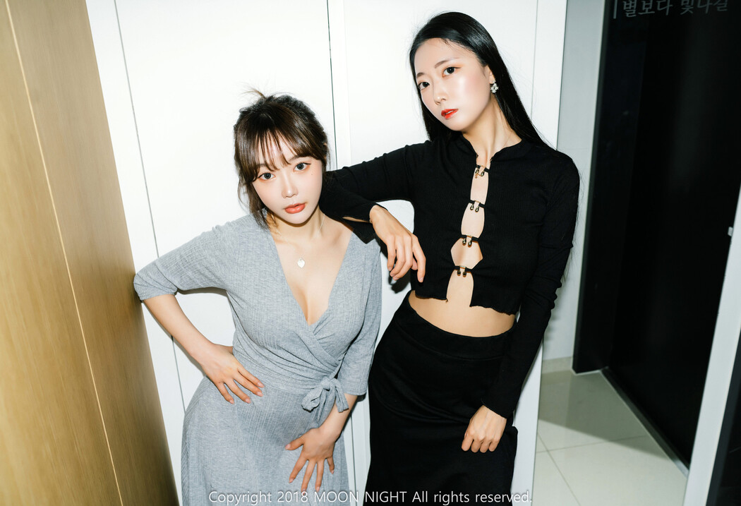 Mona 모나, Jucy 쥬시, [Moon Night Snap] Loveholic Vol.2