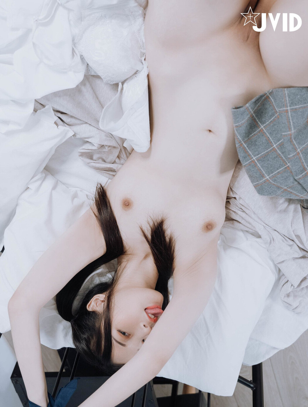 JVID精品 婕咪 雙馬尾女孩想在學長的胯下依偎,四点全露 No.02