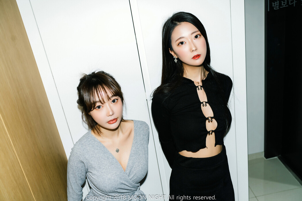 Mona 모나, Jucy 쥬시, [Moon Night Snap] Loveholic Vol.2
