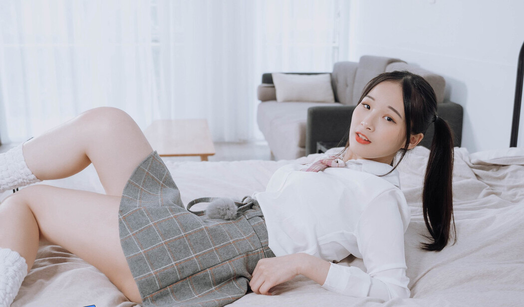 JVID精品 婕咪 雙馬尾女孩想在學長的胯下依偎,四点全露 No.01