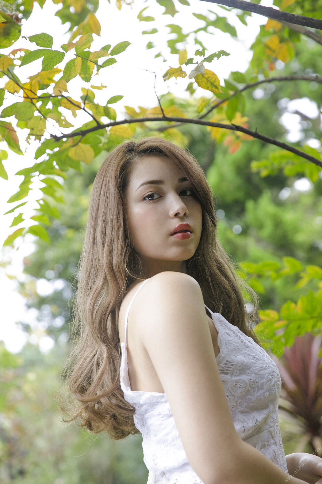 Michelle Megumi ミッシェル愛美, ＦＲＩＤＡＹデジタル写真集 『２０歳の絶世美女ヌード ｖｏｌ．２』 Set.01