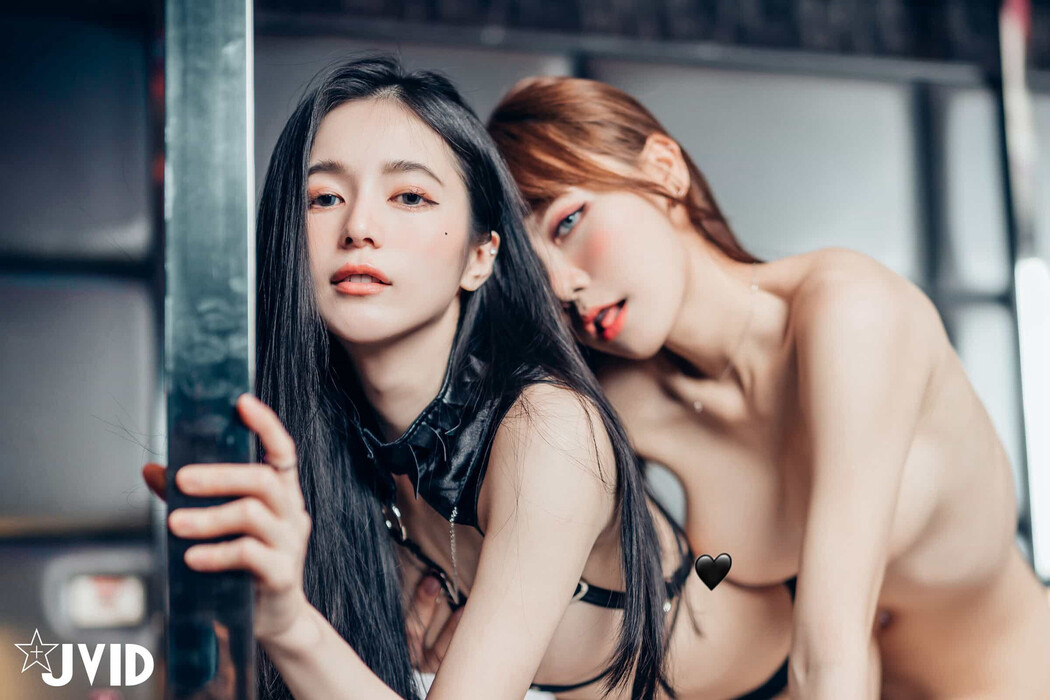 JVID精品 仙仙辰與新人美少女兔兔初體驗🔞 極致性感的兩位少女美體❤️互動舌吻還有打屁屁搓揉影片😈 #1