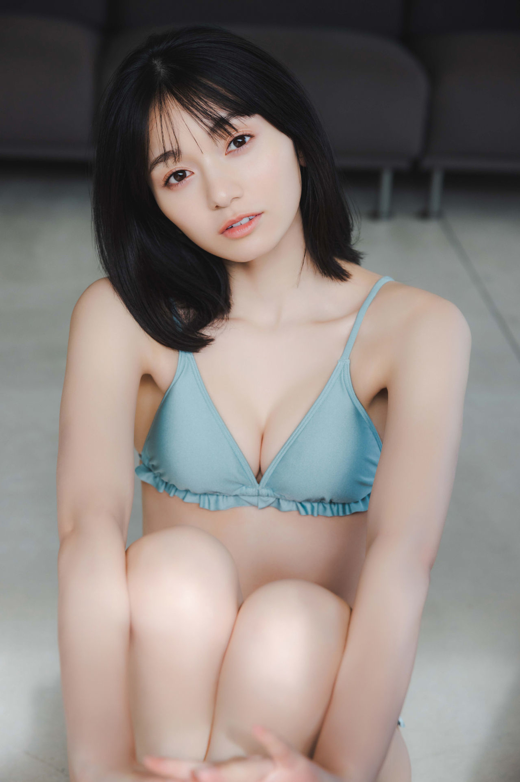 Fuuka Kumazawa 熊澤風花, ＦＲＩＤＡＹデジタル写真集 『二十歳になったから』 Set.04