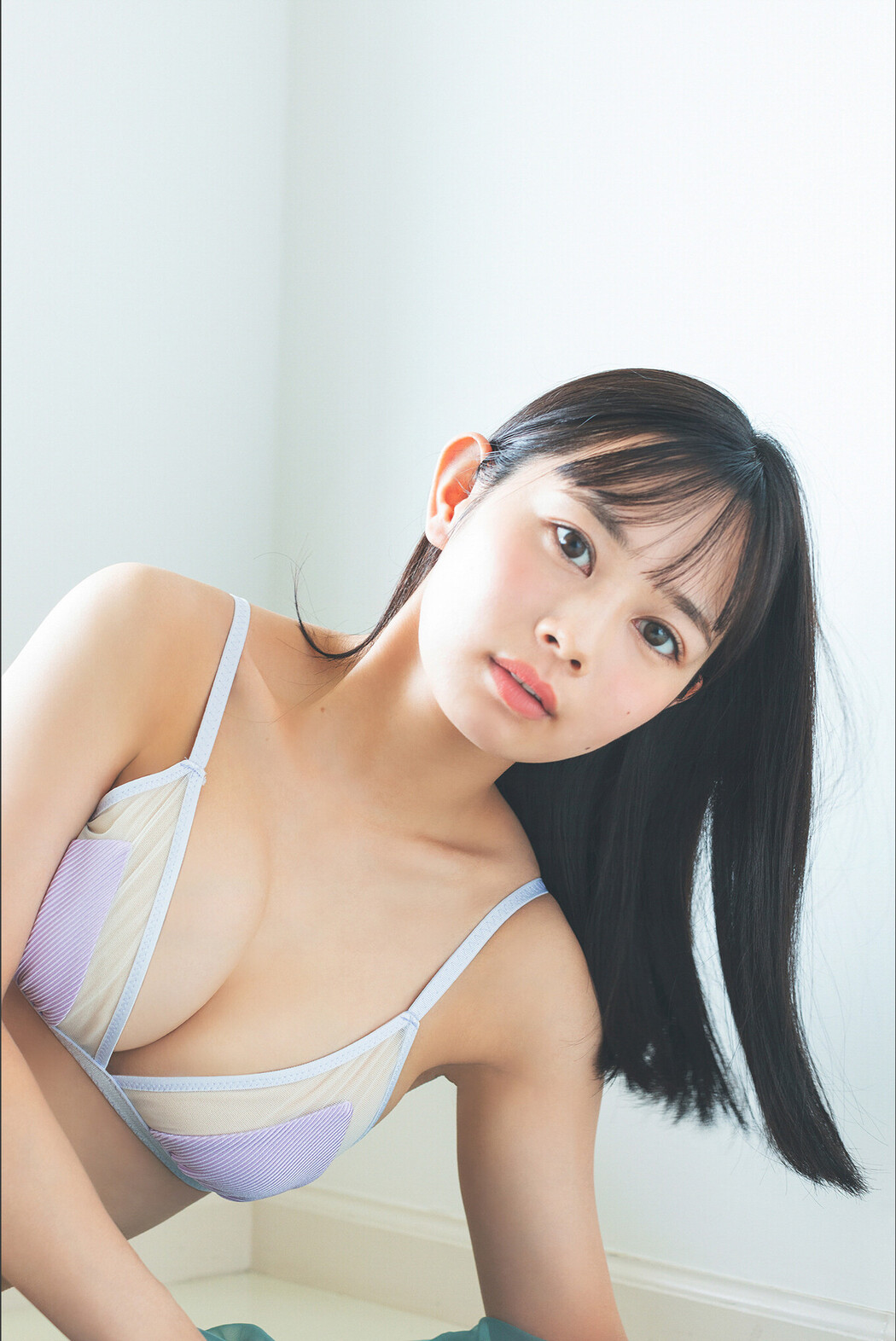 Saeko Kondo 近藤沙瑛子, ＦＲＩＤＡＹデジタル写真集 「ｐｕｒｅ ｐｕｒｐｌｅ」 Set.03