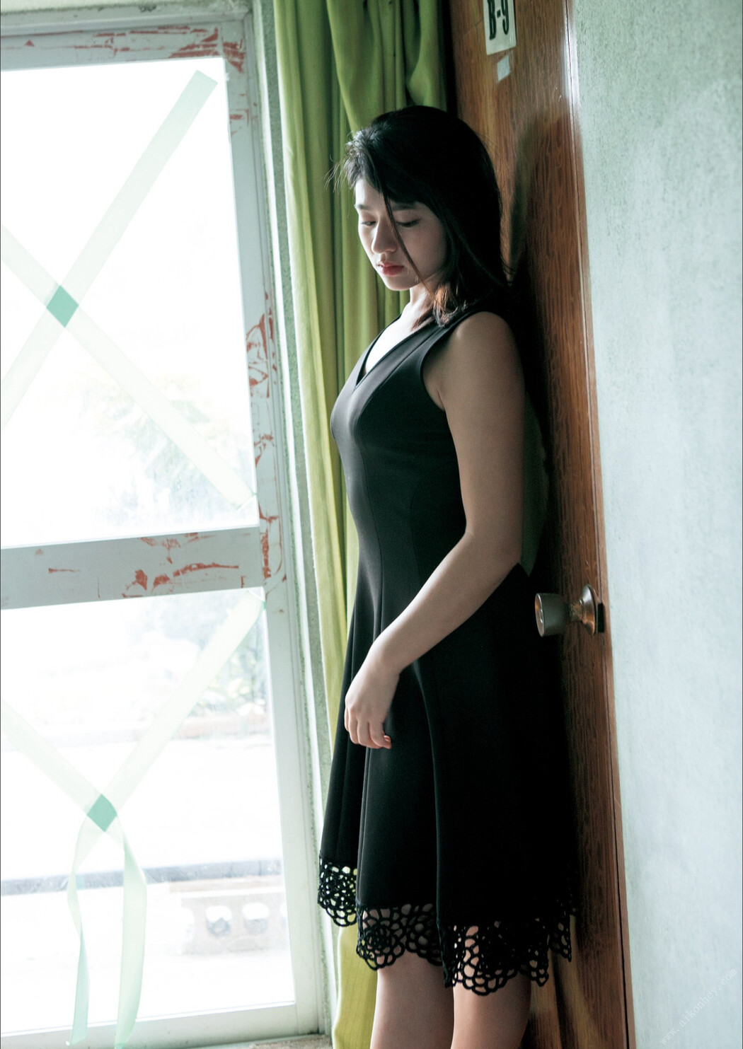 Kana Tokue 徳江かな, 写真集 電子版だけの特典カットつき！ 「KANA」 Set.03