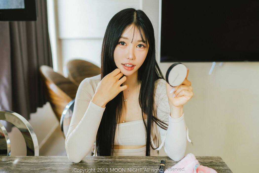 Yunjin 챌이, [Moon Night Snap] Honey Peach Hocance Set.02 Cover Photo