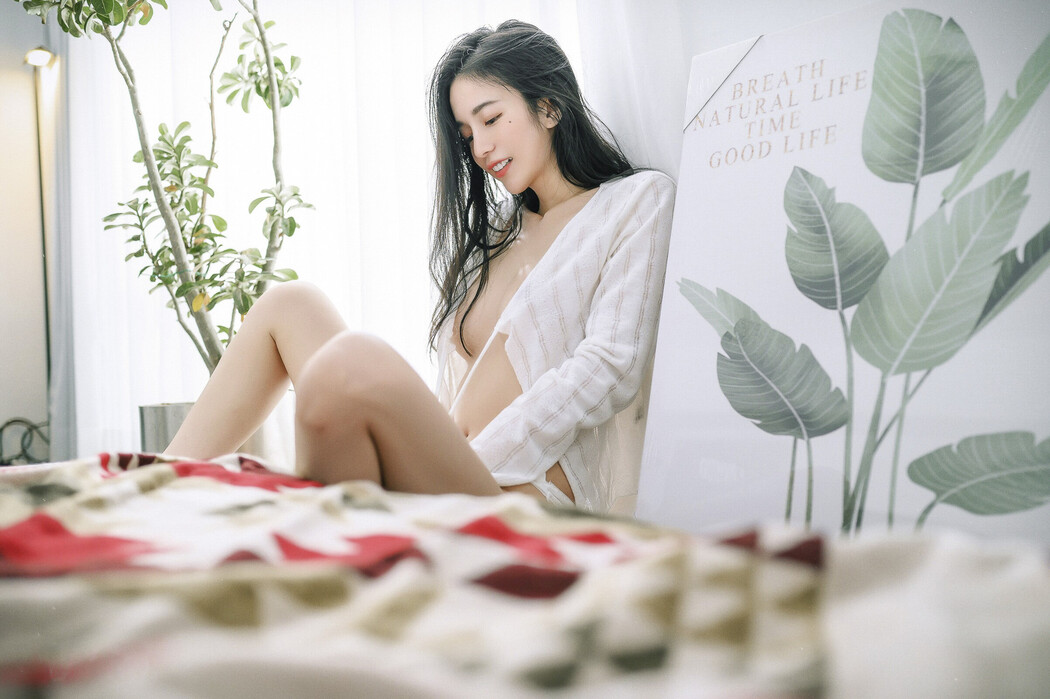 JVID精品 超仙辰辰 💕 仙女下凡玩遊戲輸了,成為任你使喚、讓你舒服的一日女友,隱藏版更多超性感畫面唷!