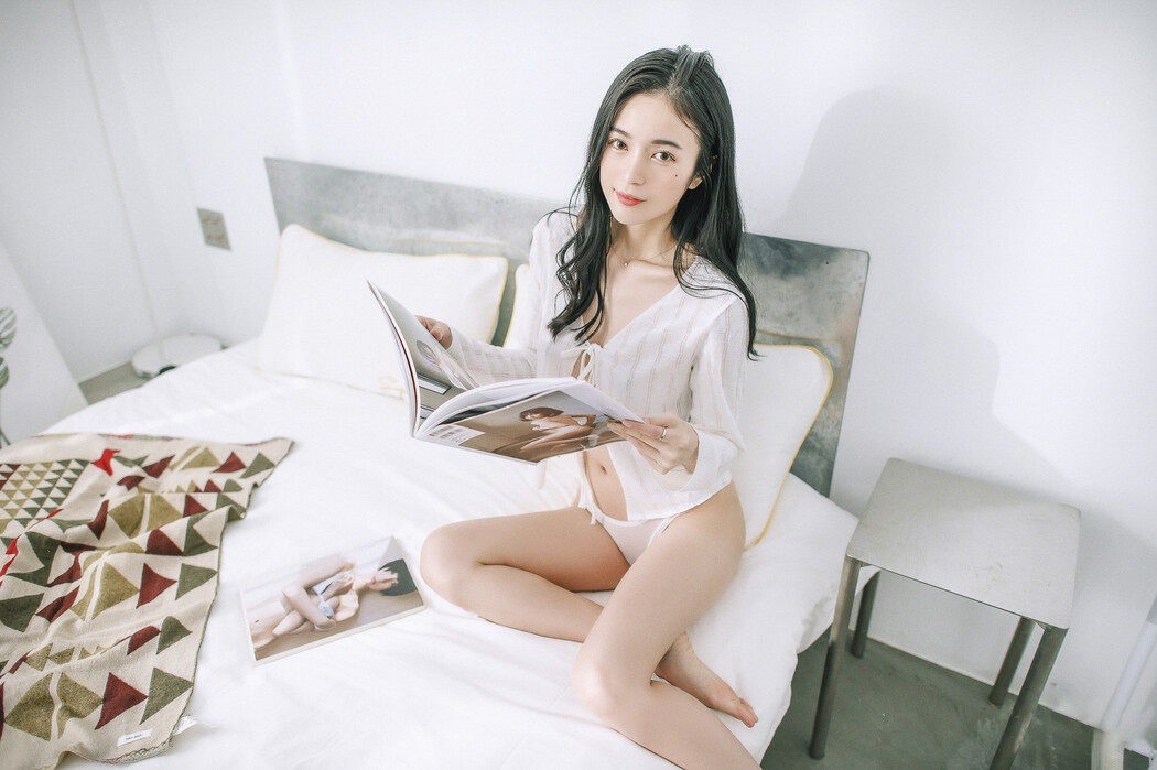 JVID精品 超仙辰辰 💕 仙女下凡玩遊戲輸了，成為任你使喚、讓你舒服的一日女友，隱藏版更多超性感畫面唷！ Cover Photo