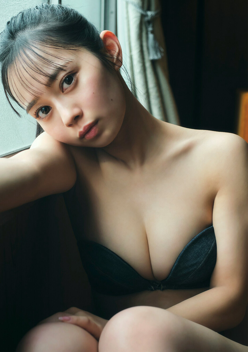 Saeko Kondo 近藤沙瑛子, BRODYデジタル写真集 「わがままな視線」 Set.01