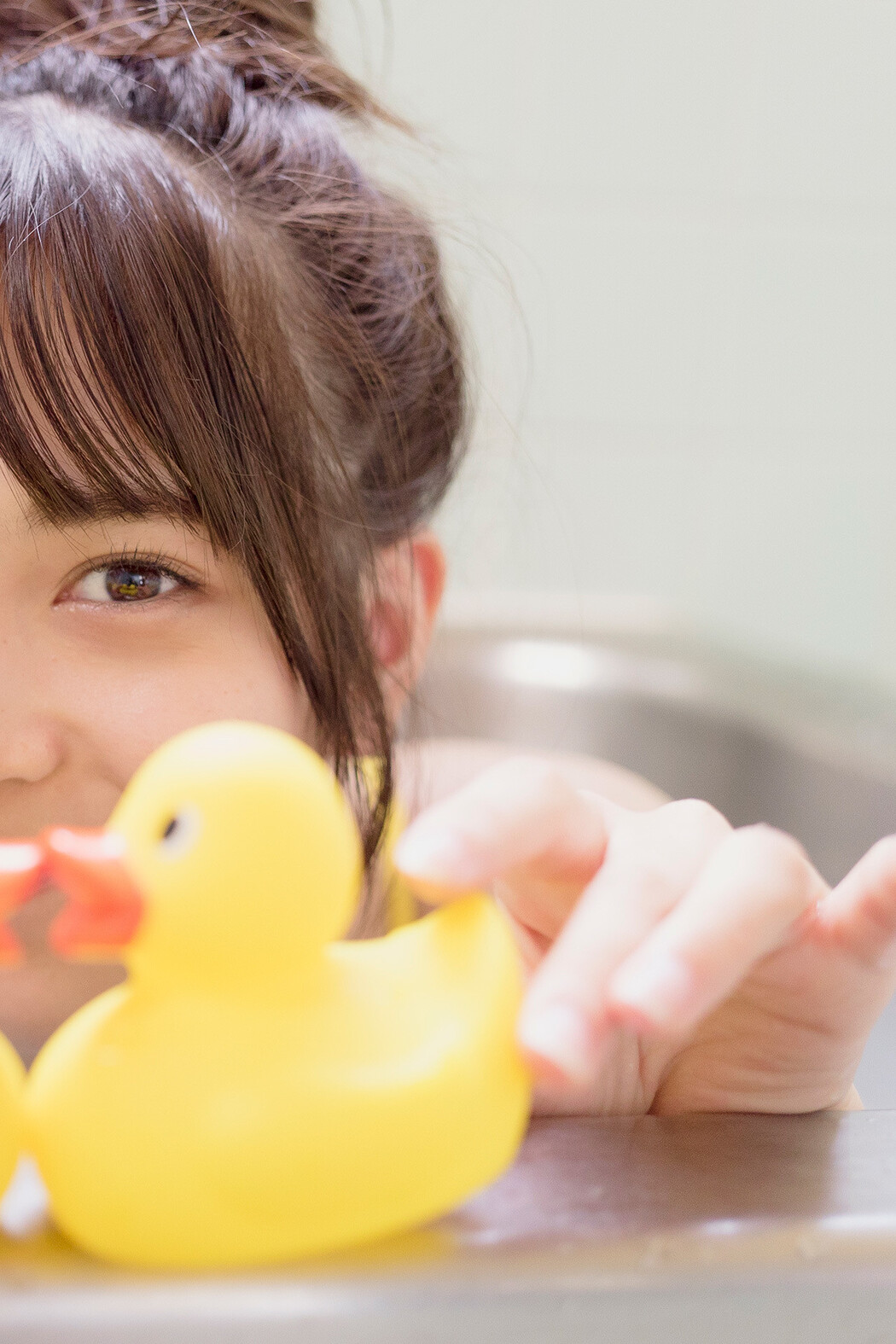 Nanako Kurosaki 黒嵜菜々子, FLASHデジタル写真集 「青春しよっか~日曜日の朝編~」 Set.04