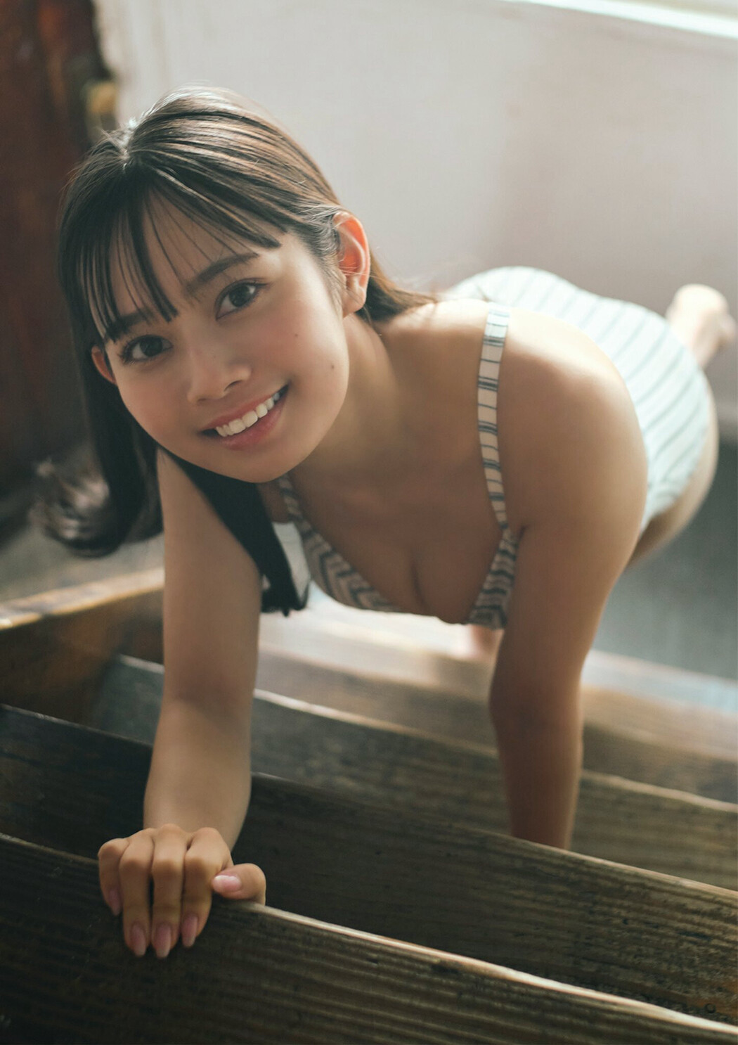Saeko Kondo 近藤沙瑛子, BRODYデジタル写真集 「わがままな視線」 Set.02