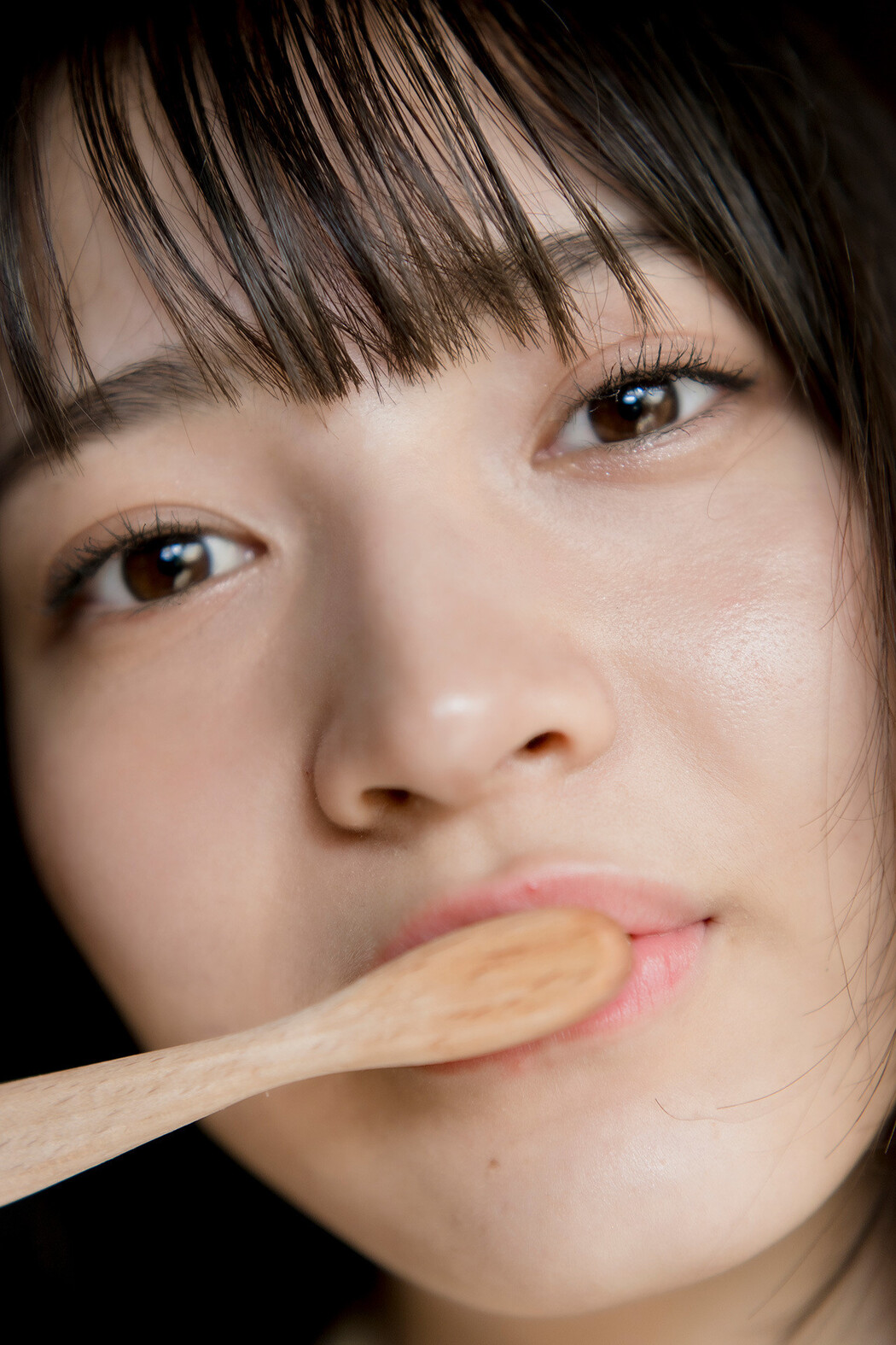 Nanako Kurosaki 黒嵜菜々子, FLASHデジタル写真集 「青春しよっか~日曜日の朝編~」 Set.02