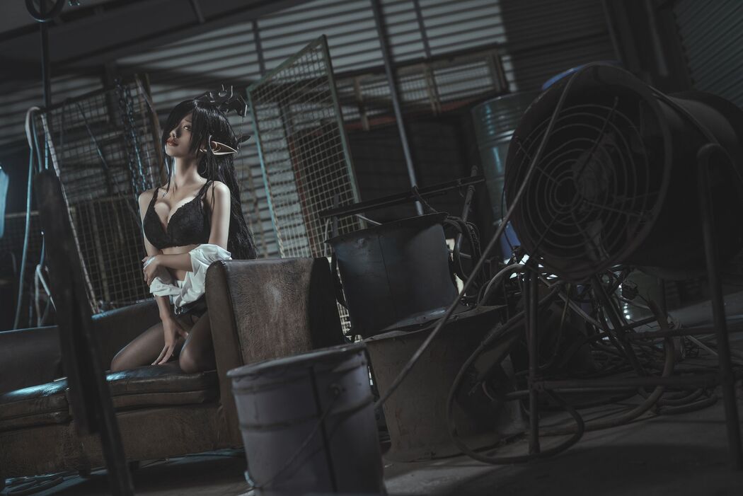 [Net Red COSER Photo] Anime Blogger Stupid Momo - Black Beast Queen OL Uniform