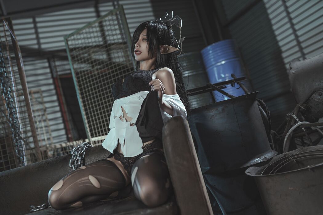 [Net Red COSER Photo] Anime Blogger Stupid Momo - Black Beast Queen OL Uniform
