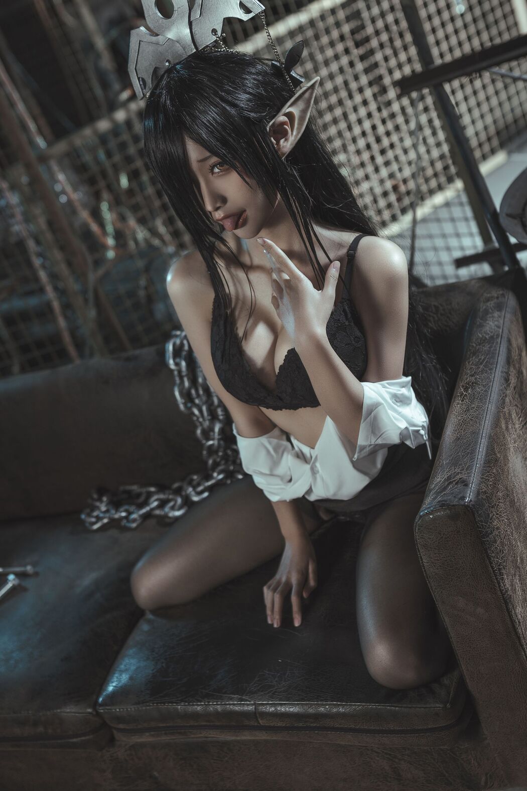 [Net Red COSER Photo] Anime Blogger Stupid Momo - Black Beast Queen OL Uniform