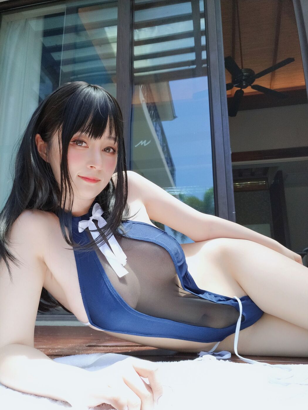 [Net Red COSER Photo] Miss Coser Baiyin - Hollow Swimsuit