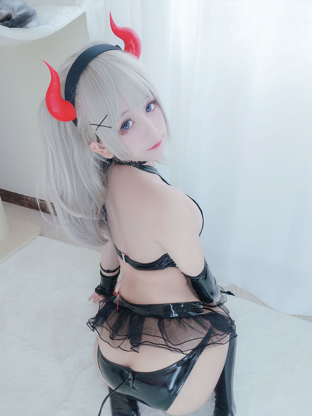 [Net Red COSER Photo] Cosplay Hina Jiao - Bound Succubus