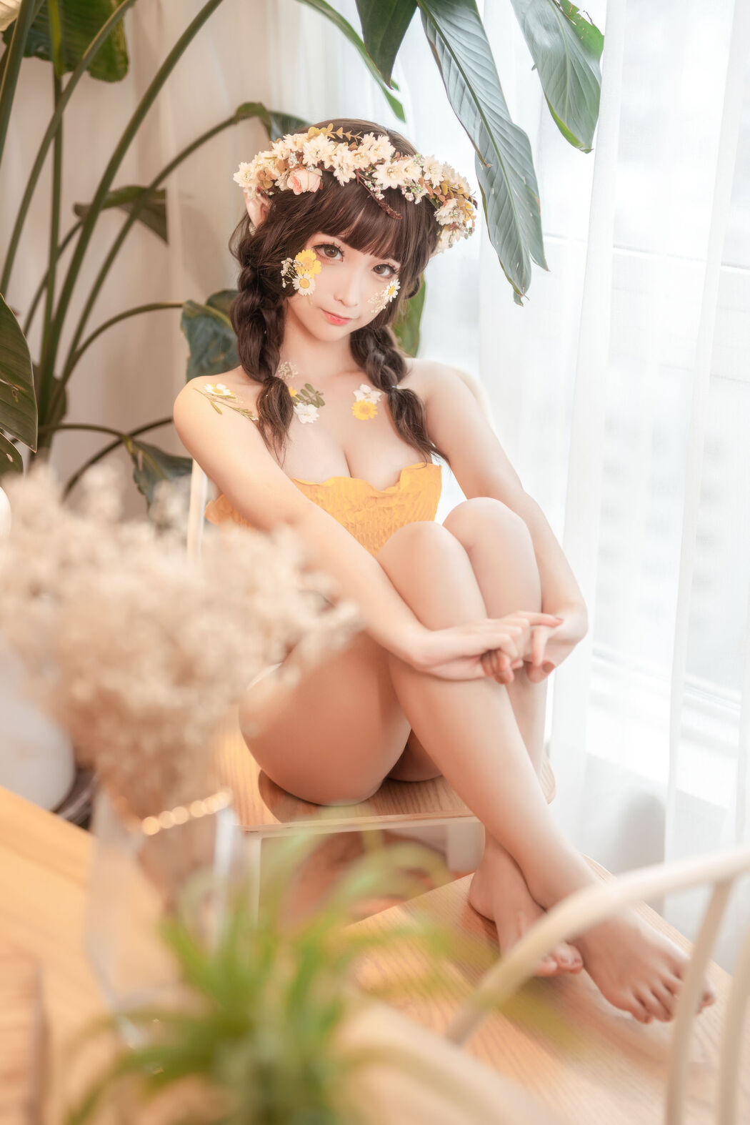 [Net Red COSER Photo] Anime Blogger Stupid Momo - Sharp Ears Country Flower Elf Cover Photo