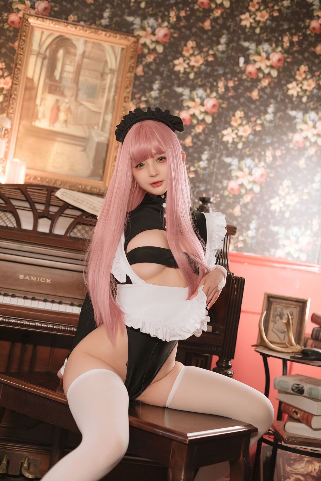 [Net Red COSER Photo] Sakurai Ningning - Retro Maid