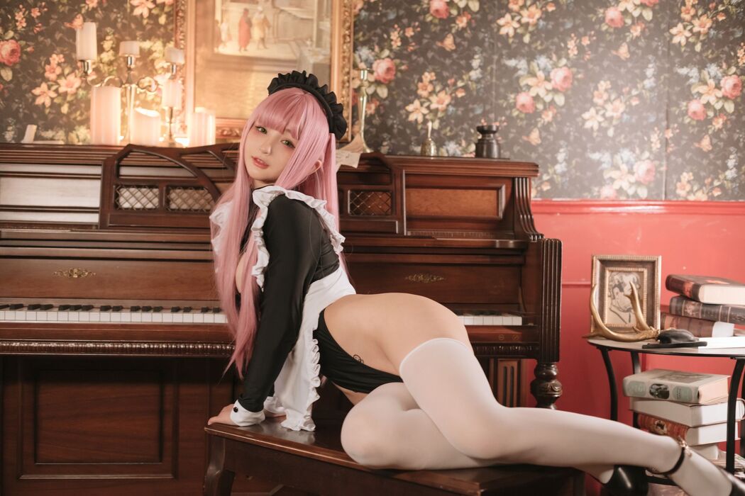 [Net Red COSER Photo] Sakurai Ningning - Retro Maid