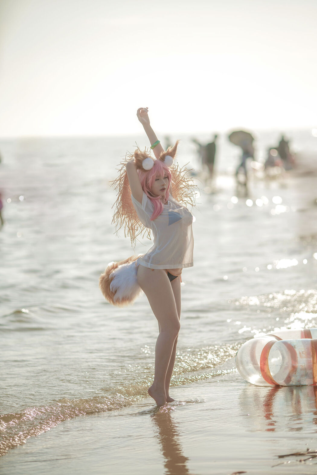 [Net Red COSER Photo] Anime blogger uki rainy season - Tamamo front seaside swimsuit